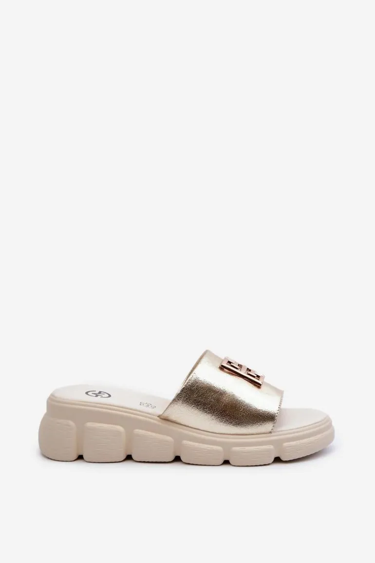 Skórzane Klapki Damskie Ze Złotą Ozdobą Na Koturnie Vinceza 41444 Złote