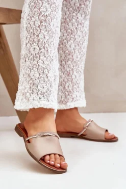 Skórzane Klapki Lewski Shoes 3047 Ciemnobeżowe