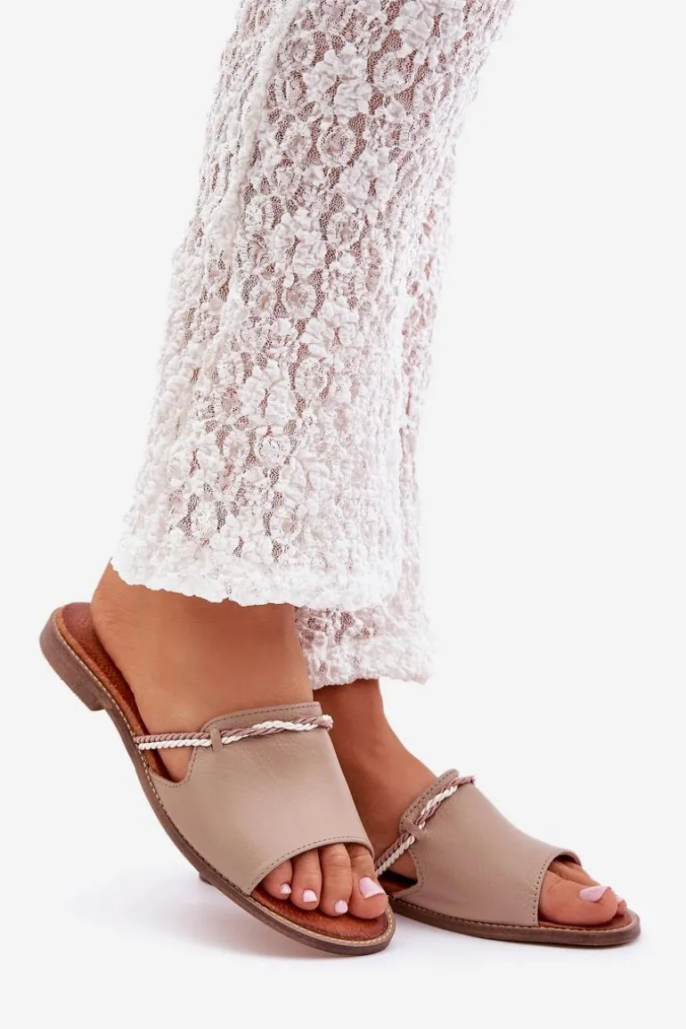 Skórzane Klapki Lewski Shoes 3047 Ciemnobeżowe