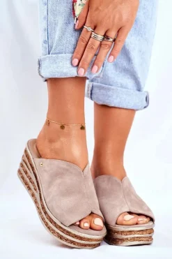 Skórzane Klapki Na Koturnie Cappuccino Nicole 2559