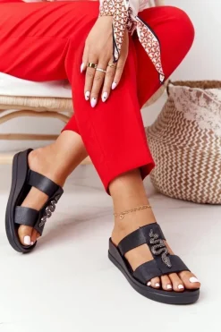 Skórzane Klapki Na Koturnie Laura Messi 2272 Czarne