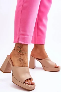 Skórzane Klapki Na Obcasie Beżowe Livesa