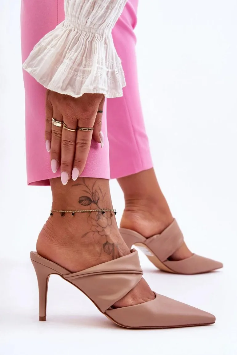 Skórzane Klapki Na Szpilce Ciemnobeżowe Aveline