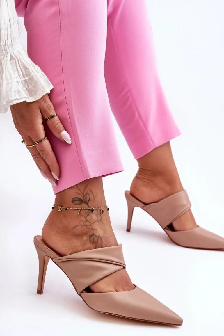 Skórzane Klapki Na Szpilce Ciemnobeżowe Aveline