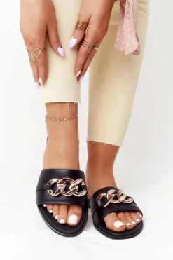 Skórzane Klapki Z Łańcuszkiem Nicole 2652 Czarne