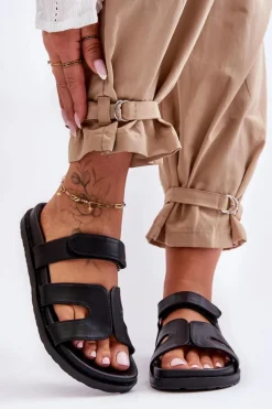 Skórzane Klasyczne Klapki Damskie Na Rzep Czarne Amedon