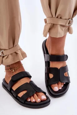 Skórzane Klasyczne Klapki Damskie Na Rzep Czarne Amedon