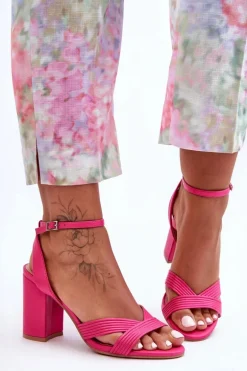 Skórzane Klasyczne Sandałki Na Słupku Fuksja Zipola