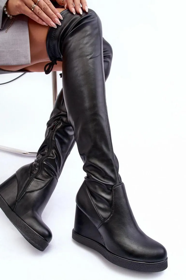 Skórzane Kozaki Muszkieterki Na Koturnie Czarne Ambre