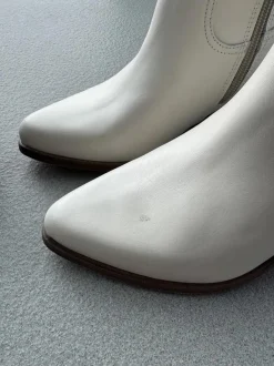 Skórzane Kozaki Przed Kolano Na Słupku Zazoo 3675 Białe