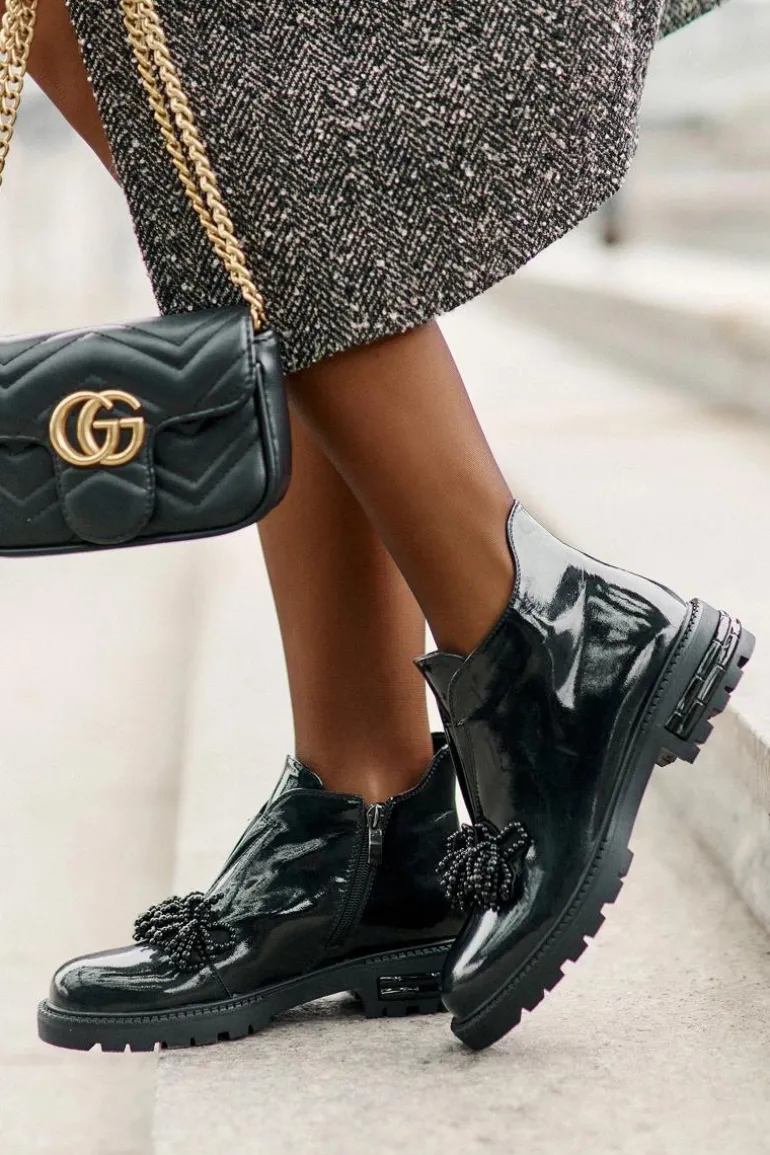 Skórzane Lakierowane Botki Z Ozdobą Ocieplane D&A LZ42-036 Czarne