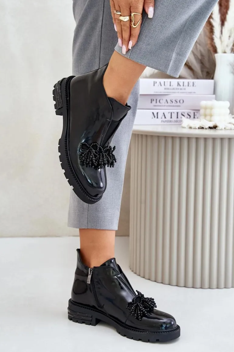 Skórzane Lakierowane Botki Z Ozdobą Ocieplane D&A LZ42-036 Czarne