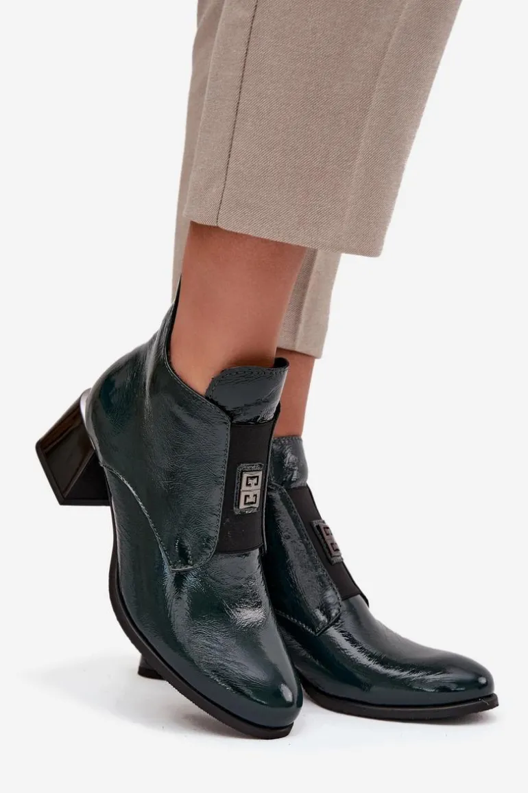 Skórzane Lakierowane Botki Na Klocku Z Ozdobnym Detalem Ocieplane Zazoo 60560 Ciemnozielone