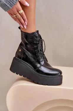 Skórzane Lakierowane Botki Na Platformie I Koturnie Maciejka 06762-01 Czarne