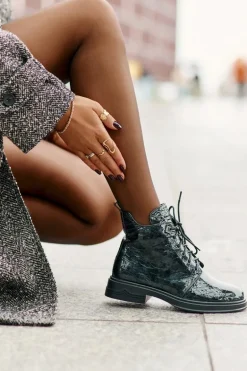 Skórzane Lakierowane Botki Damskie Ocieplane Na Zamek D&A LZ42-042 Ciemnozielone