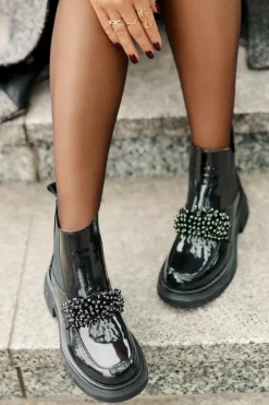 Skórzane Lakierowane Botki Z Ozdobą Wsuwane Ocieplane Czarne Solimav