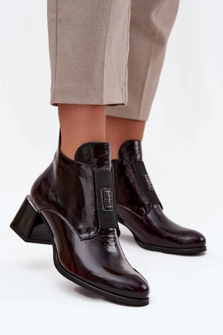 Skórzane Lakierowane Botki Na Klocku Z Ozdobnym Detalem Ocieplane Zazoo 60560 Bordowe