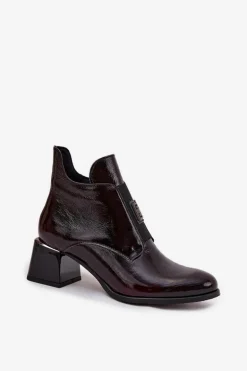 Skórzane Lakierowane Botki Na Klocku Z Ozdobnym Detalem Ocieplane Zazoo 60560 Bordowe