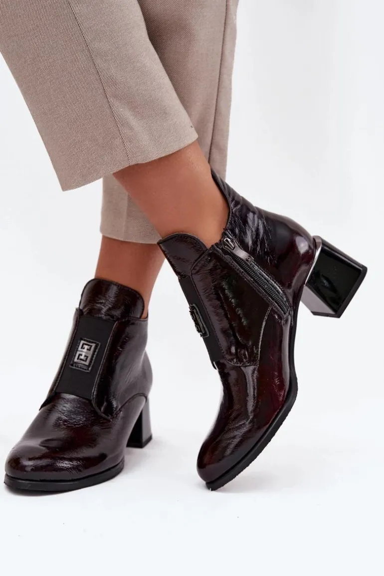 Skórzane Lakierowane Botki Na Klocku Z Ozdobnym Detalem Ocieplane Zazoo 60560 Bordowe