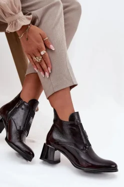 Skórzane Lakierowane Botki Na Klocku Z Ozdobnym Detalem Ocieplane Zazoo 60560 Bordowe