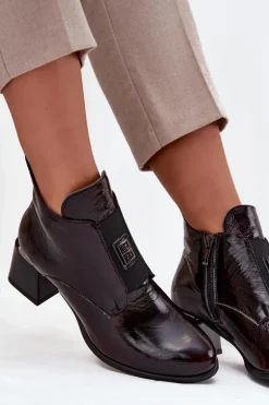 Skórzane Lakierowane Botki Na Klocku Z Ozdobnym Detalem Ocieplane Zazoo 60560 Bordowe