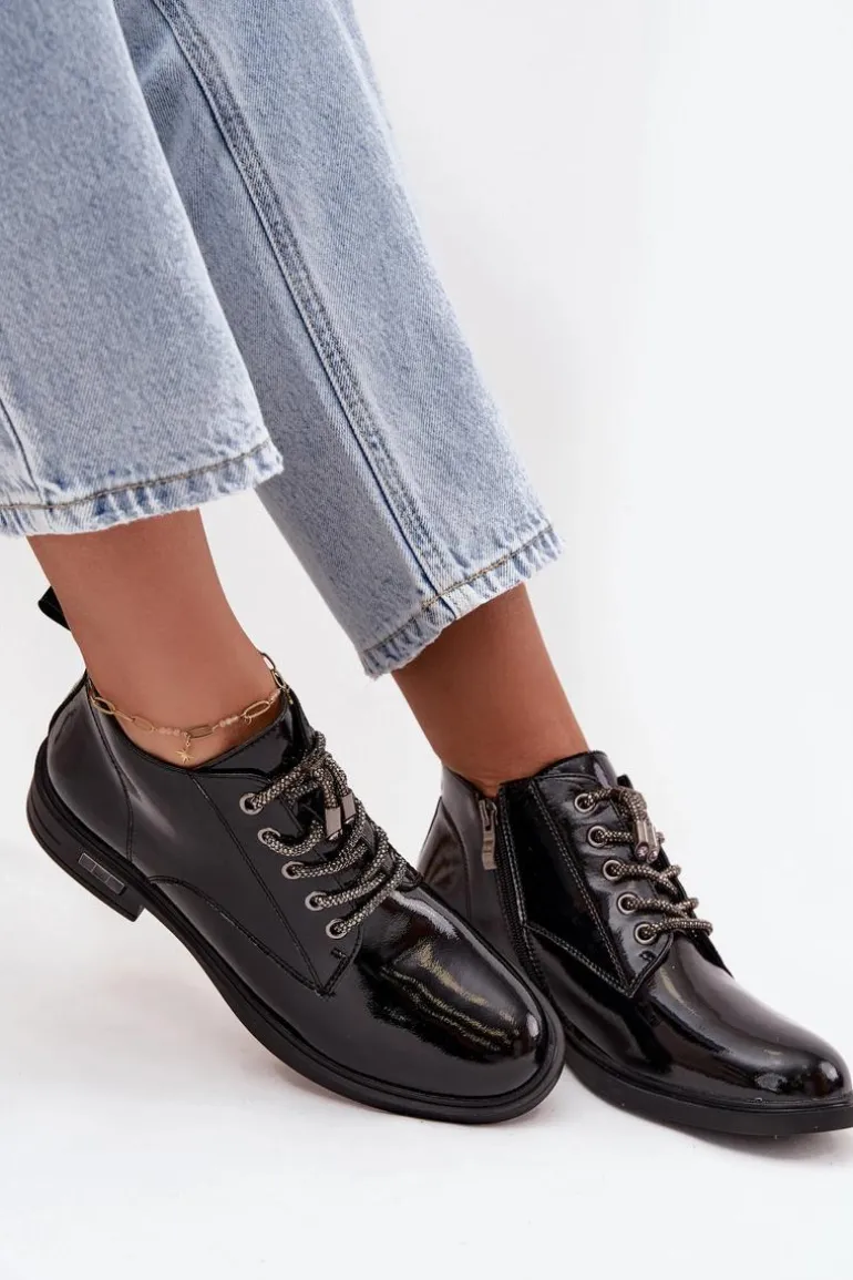 Skórzane Lakierowane Botki Damskie Z Ozdobnym Sznurowaniem D&A MR52-124 Czarne