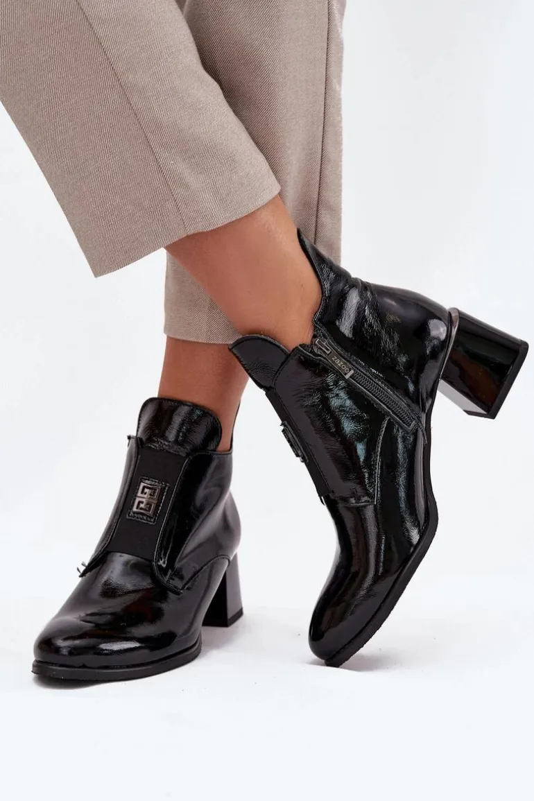 Skórzane Lakierowane Botki Na Klocku Z Ozdobnym Detalem Ocieplane Zazoo 60560 Czarne