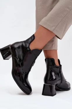 Skórzane Lakierowane Botki Na Klocku Z Ozdobnym Detalem Ocieplane Zazoo 60560 Czarne