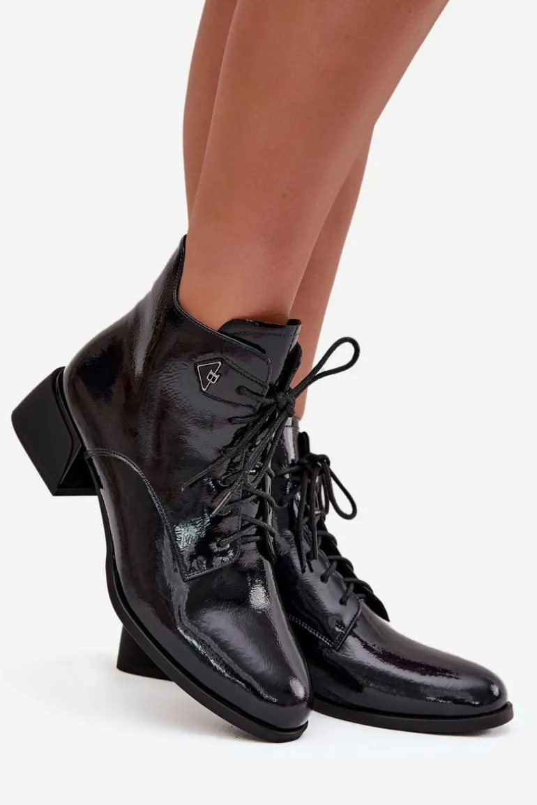 Skórzane Lakierowane Botki Damskie Na Klocku Artiker 57C1117 Czarne