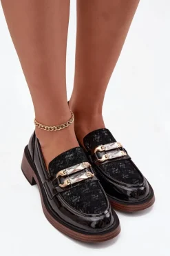 Skórzane Lakierowane Mokasyny Damskie Z Ozdobnym Detalem D&A MR52-173 Czarne