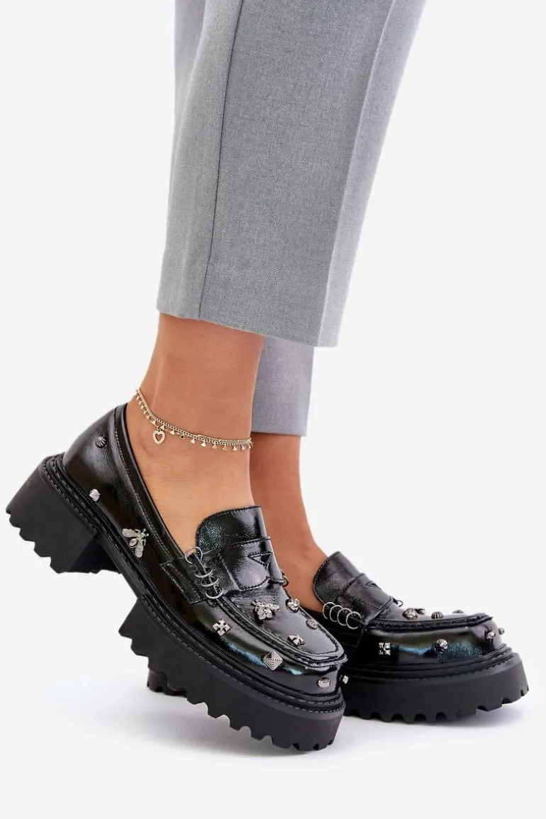 Skórzane Lakierowane Półbuty Damskie Z Ozdobami D&A MR880-103 Czarne