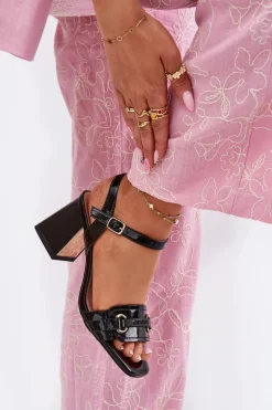 Skórzane Lakierowane Sandały Damskie Na Słupku Czarne Mevonelle