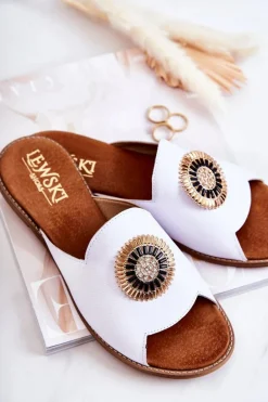 Skórzane Modne Klapki Lewski Shoes 3132/O Białe