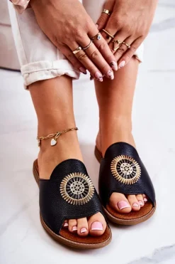 Skórzane Modne Klapki Lewski Shoes 3132/O Czarne