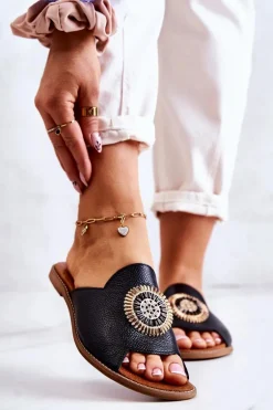 Skórzane Modne Klapki Lewski Shoes 3132/O Czarne