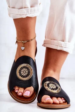 Skórzane Modne Klapki Lewski Shoes 3132/O Czarne