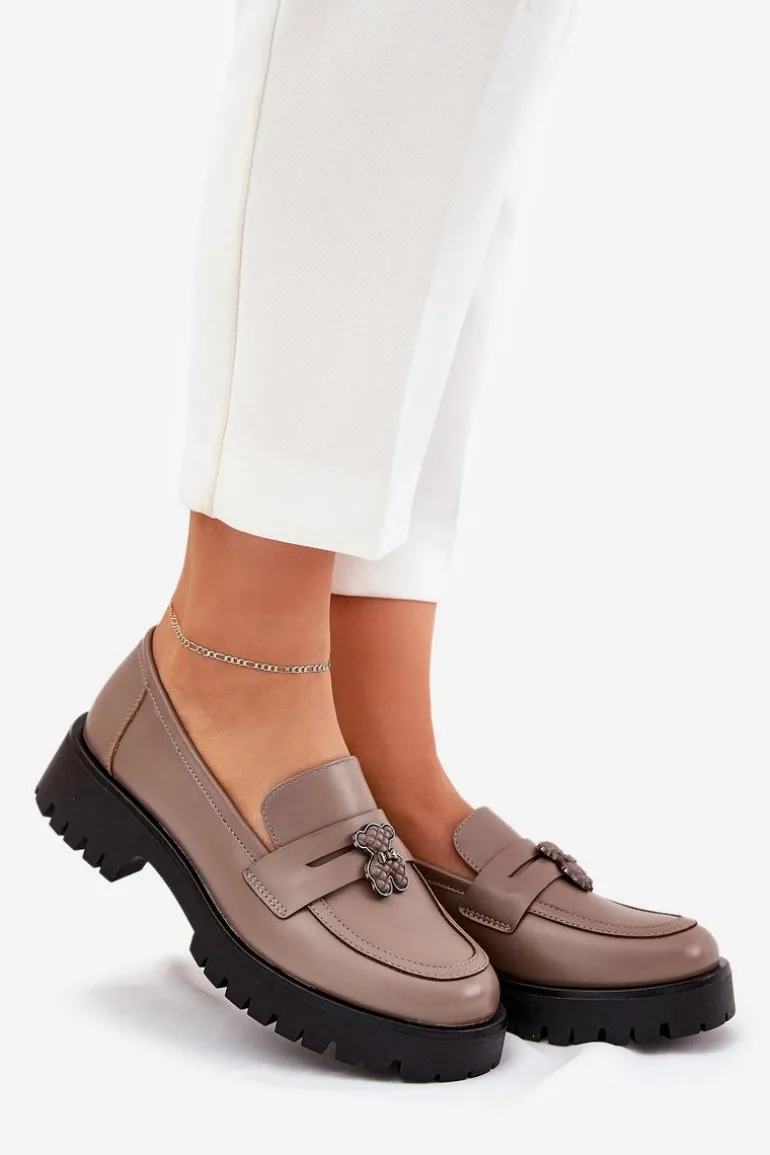 Skórzane Mokasyny Damskie Z Przypinką Miś Vinceza 18109 Beżowe