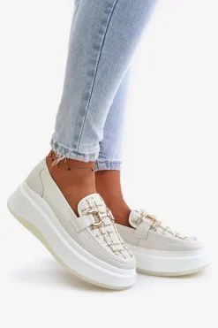 Skórzane Mokasyny Damskie Na Platformie Ze Złotą Ozdobą Vinceza 89105 Jasnobeżowe
