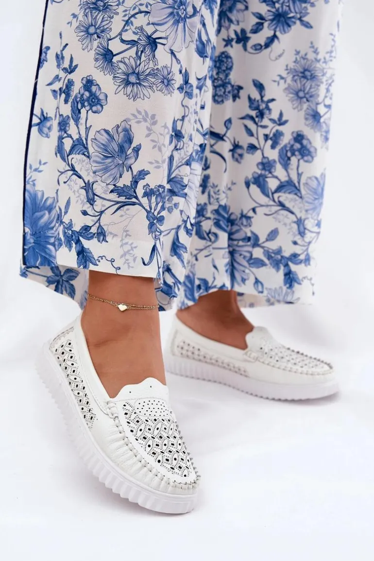 Skórzane Mokasyny Damskie Z Ażurowym Wzorem Vinceza 88028 Białe