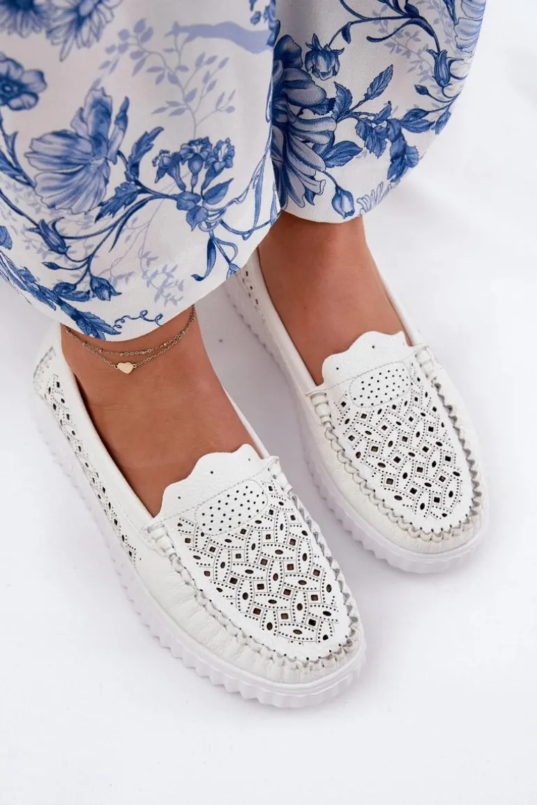 Skórzane Mokasyny Damskie Z Ażurowym Wzorem Vinceza 88028 Białe