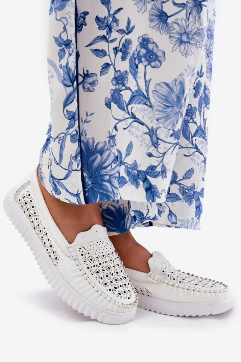 Skórzane Mokasyny Damskie Z Ażurowym Wzorem Vinceza 88028 Białe