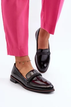 Skórzane Mokasyny Damskie Z Ozdobnym Paseczkiem Lakierowane Czarne Saosin