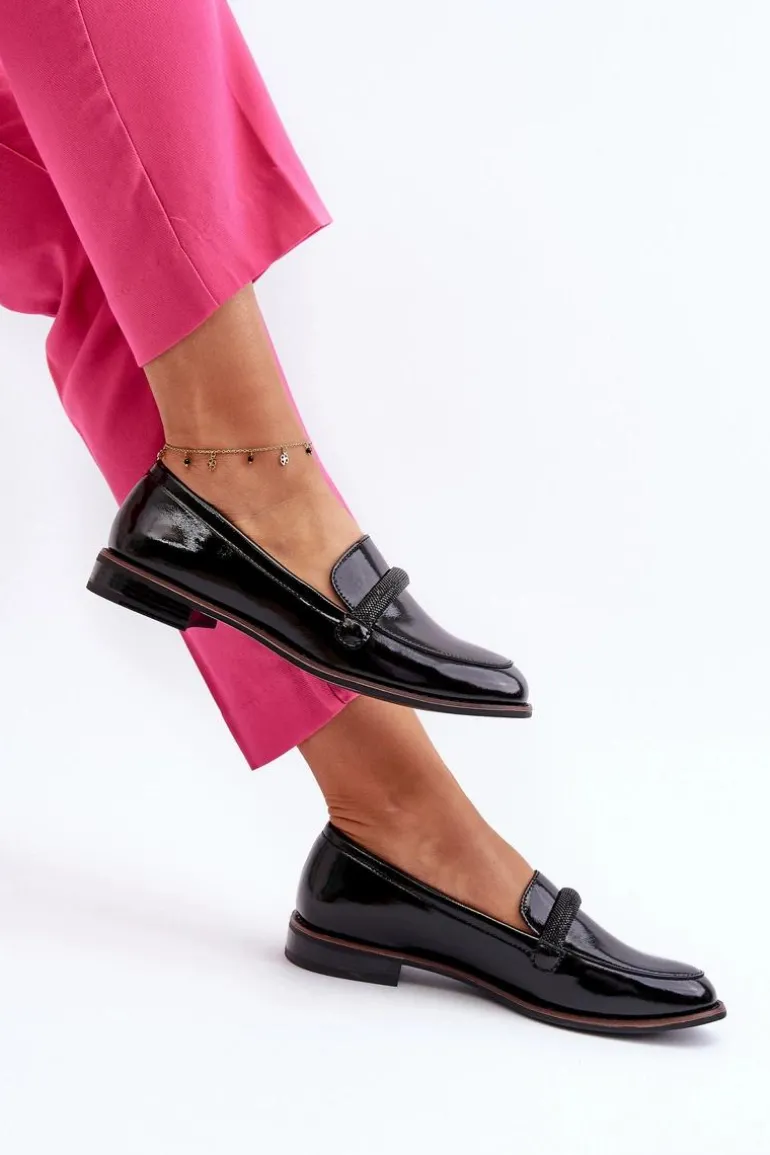 Skórzane Mokasyny Damskie Z Ozdobnym Paseczkiem Lakierowane Czarne Saosin