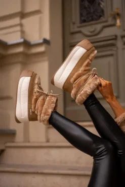 Skórzane Śniegowce Damskie Na Grubej Podeszwie Z Futerkiem Big Star OO274A207 Brązowe