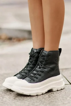 Skórzane Ocieplane Trampki Na Masywnej Platformie Big Star OO274A599 Czarne