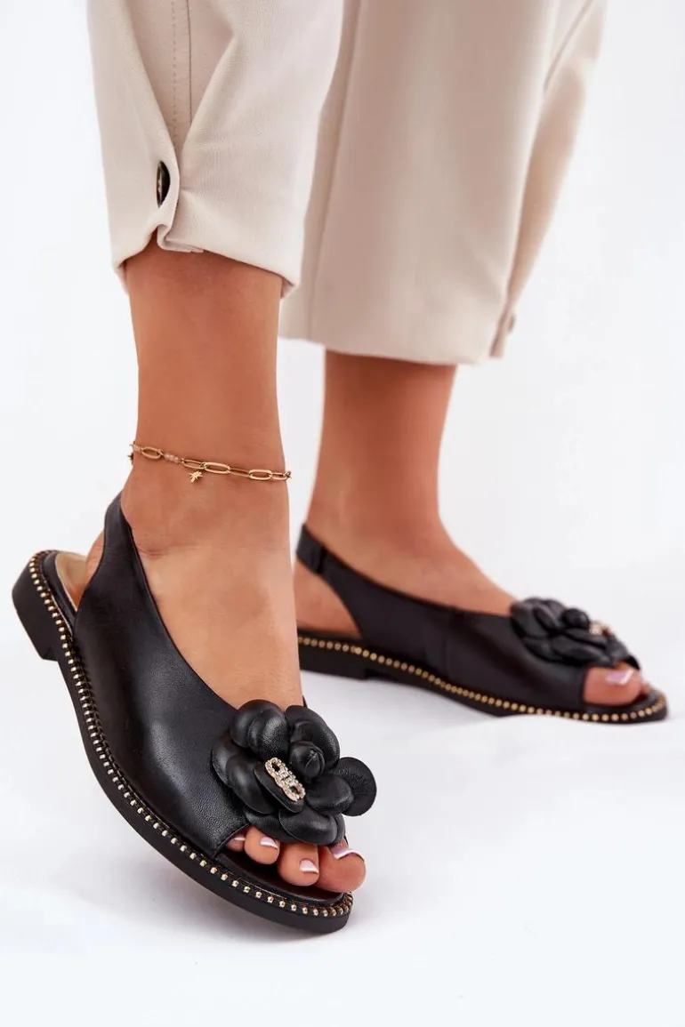 Skórzane Płaskie Sandały Z Ozdobą CheBello 4642 Czarne