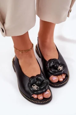 Skórzane Płaskie Sandały Z Ozdobą CheBello 4642 Czarne