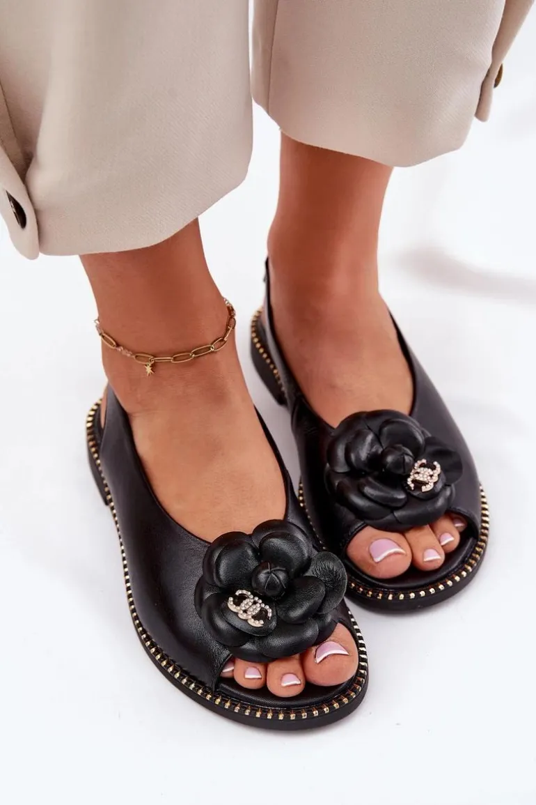 Skórzane Płaskie Sandały Z Ozdobą CheBello 4642 Czarne