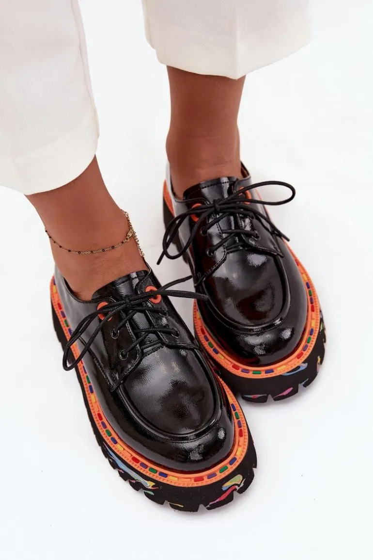 Skórzane Półbuty Damskie Lakierowane Artiker 57C0176 Czarne