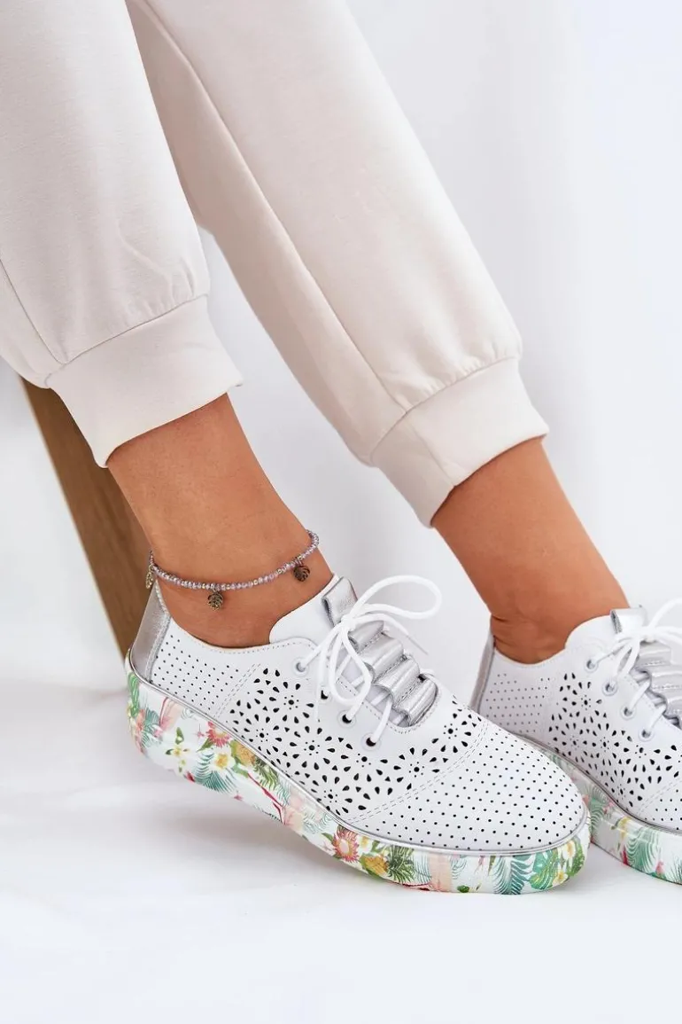 Skórzane Półbuty Damskie Na Koturnie Artiker 56C1799 Biało-Srebrne